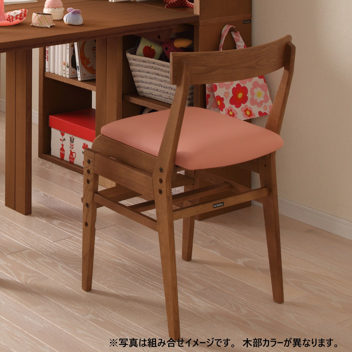 A-1860【リユースのサカイ野々市店】ジモティ来店特価‼ カリモク 木製 学習椅子※クリーニング済み ☆ジモティ割あり☆ オフィスチェア クリーニング済み SJ5854
