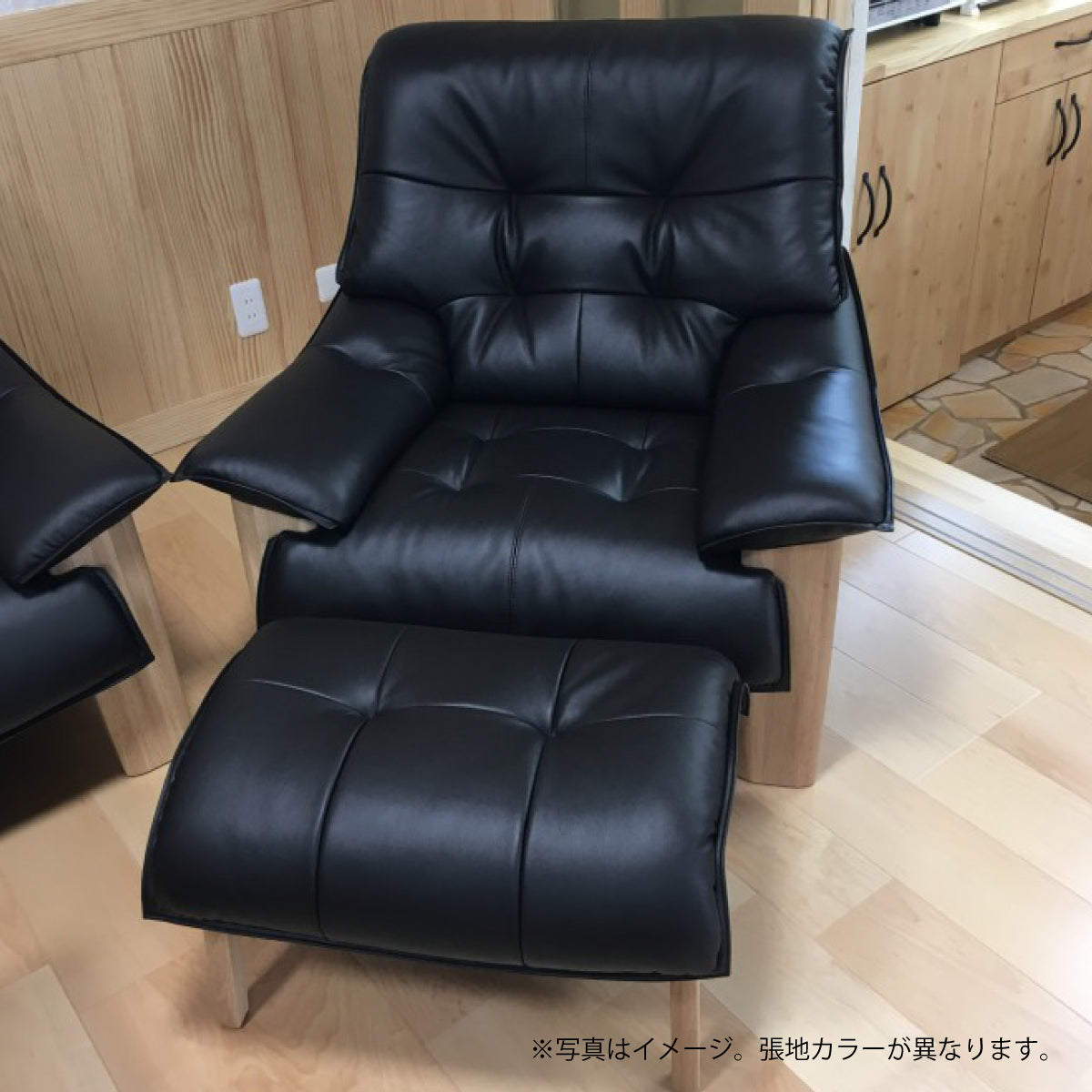 カリモク 本革張スツール ZU4906E570 幅65cm オットマン おすすめ レザー オーク材 天然木 レトロ モダン 国産 karim –  株式会社エーアイディー